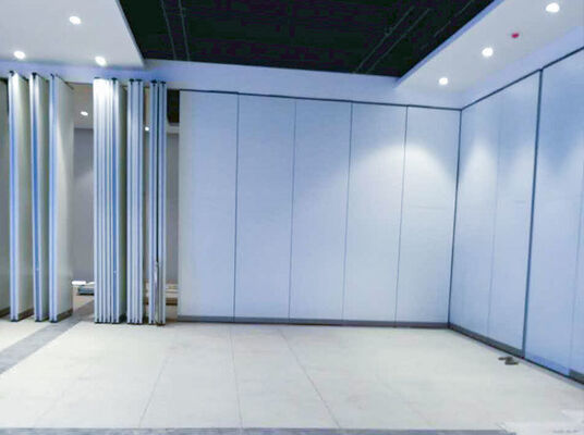 قیمت خوب Sliding Single Glazed Office Glass Partition Wall with Concealed Connections and Transparent Coloured Glass آنلاین