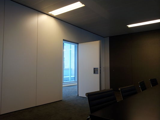 قیمت خوب سیستم های دیواری صوتی قابل اجرا 89mm Soundproof Partition متحرک آنلاین