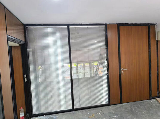 قیمت خوب Customized Acoustic Glass Partition Wall with Stainless Steel 304# Accessories and EPDM Sealant Rubber for Laboratory Settings آنلاین