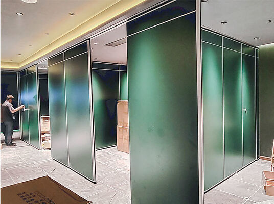 قیمت خوب Soundproofing Movable Partition Wall with Customizable Dimensions and Aluminium-Steel Construction for Conference Rooms آنلاین